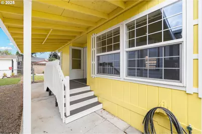 17520 SE 82nd Dr, Clackamas, OR 97015 - Photo 5