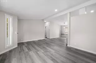 17520 SE 82nd Dr, Clackamas, OR 97015 - Photo 9