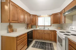 9025 SW Avery St, Tualatin, OR 97062 - Photo 11