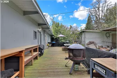 1215 Irving Rd, Eugene, OR 97404 - Photo 33