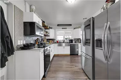 1215 Irving Rd, Eugene, OR 97404 - Photo 13