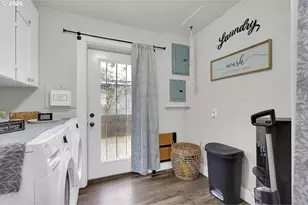 1215 Irving Rd, Eugene, OR 97404 - Photo 17