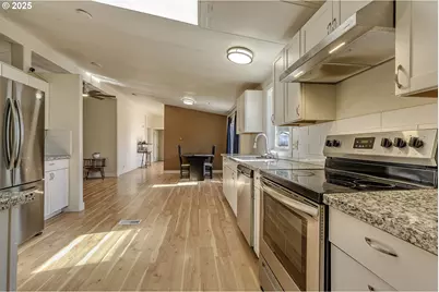 409 Wolfe Ave, Amity, OR 97101 - Photo 9