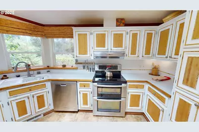 1634 Idaho St, Port Orford, OR 97465 - Photo 5