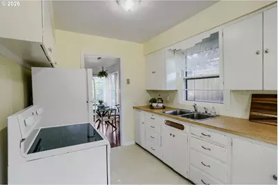 2226 N Sumner St, Portland, OR 97217 - Photo 15