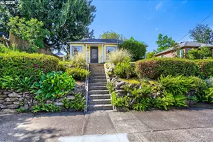 2226 N Sumner St, Portland, OR 97217 - Photo 3