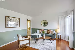 2226 N Sumner St, Portland, OR 97217 - Photo 5