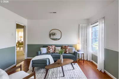2226 N Sumner St, Portland, OR 97217 - Photo 9