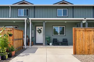 790 St Charles St, Eugene, OR 97402 - Photo 1