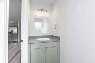 790 St Charles St, Eugene, OR 97402 - Photo 11