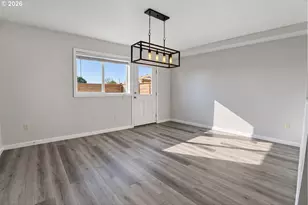 790 St Charles St, Eugene, OR 97402 - Photo 5
