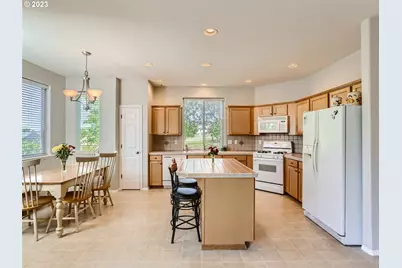 14094 SW Viewpoint Ct, Portland, OR 97224 - Photo 7