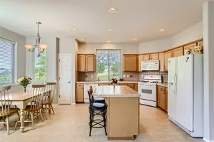 14094 SW Viewpoint Ct, Portland, OR 97224 - Photo 7
