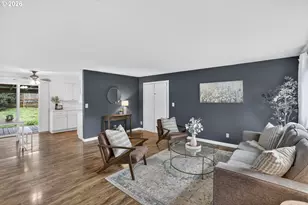 290 N 4th St, Saint Helens, OR 97051 - Photo 3