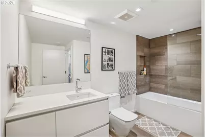 1075 NW Northrup St #1012, Portland, OR 97209 - Photo 15