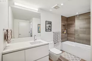 1075 NW Northrup St, Portland, OR 97209 - Photo 15