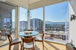 1075 NW Northrup St, Portland, OR 97209 - Photo 13