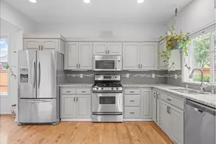 7366 Pineview St NE, Keizer, OR 97303 - Photo 11