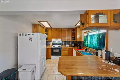 703 C St, Myrtle Point, OR 97458 - Photo 41