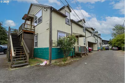 1740 Spruce St, Myrtle Point, OR 97458 - Photo 9
