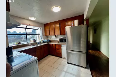 1271 Centennial Blvd, Springfield, OR 97477 - Photo 5