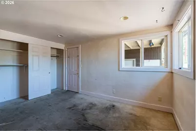 1004 S Grape St, Medford, OR 97501 - Photo 9