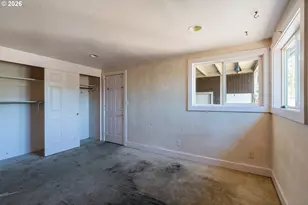 1004 S Grape St, Medford, OR 97501 - Photo 9