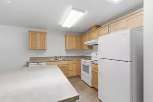 355 S King St, Salem, OR 97302 - Photo 9