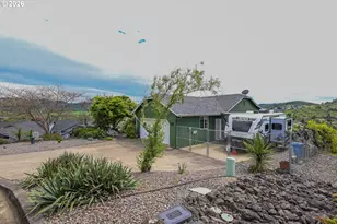 208 Jamie Loop, Roseburg, OR 97471 - Photo 5