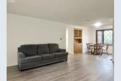 18505 SE Clinton St, Gresham, OR 97030 - Photo 5