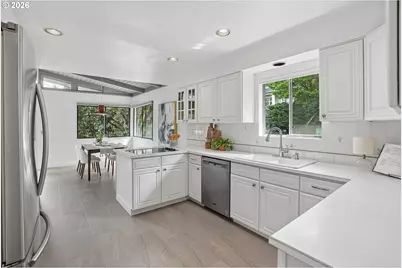 1733 SW Custer St, Portland, OR 97219 - Photo 3