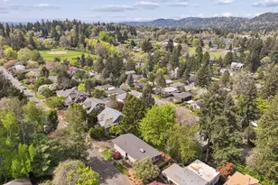 1733 SW Custer St, Portland, OR 97219 - Photo 33