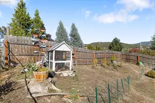 2196 NW Andrea St, Roseburg, OR 97471 - Photo 45