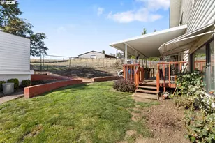 2196 NW Andrea St, Roseburg, OR 97471 - Photo 41