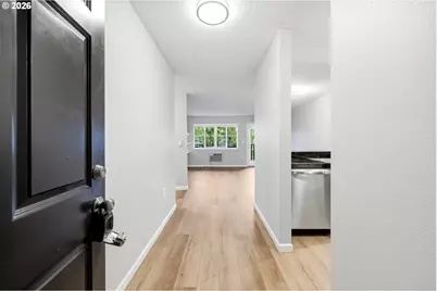 318 NE Roberts Ave #204, Gresham, OR 97030 - Photo 3