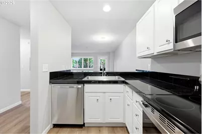 318 NE Roberts Ave #204, Gresham, OR 97030 - Photo 5