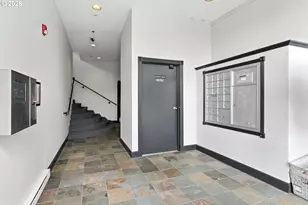 318 NE Roberts Ave, Gresham, OR 97030 - Photo 19