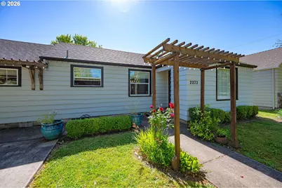 2273 Kincaid St, Eugene, OR 97405 - Photo 5