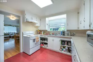 2273 Kincaid St, Eugene, OR 97405 - Photo 23