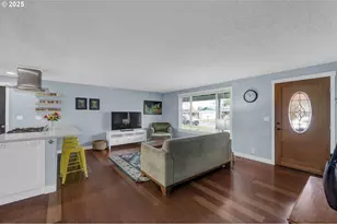 1036 Oak St, Junction City, OR 97448 - Photo 5