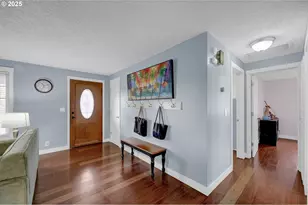 1036 Oak St, Junction City, OR 97448 - Photo 3