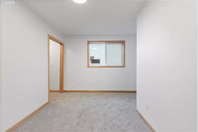 750 St Charles St, Eugene, OR 97402 - Photo 9