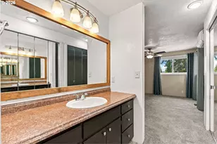 305 S 68th Pl, Springfield, OR 97478 - Photo 27