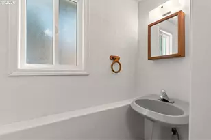 305 S 68th Pl, Springfield, OR 97478 - Photo 21
