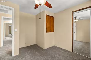 305 S 68th Pl, Springfield, OR 97478 - Photo 31