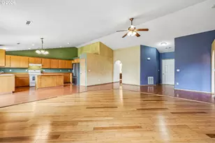 8103 NE 166th Ave, Vancouver, WA 98682 - Photo 5