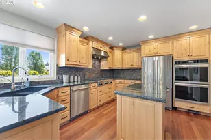 14170 SW 119th Pl, Portland, OR 97224 - Photo 11