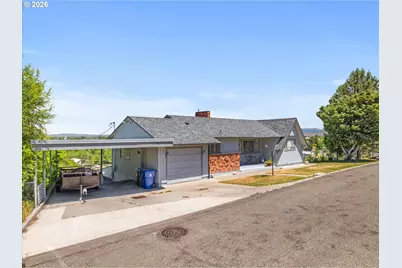 300 Hillcrest Dr, Baker City, OR 97814 - Photo 5