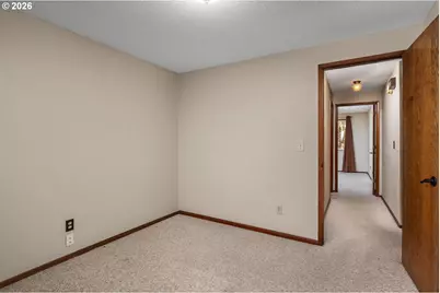 18320 Chris Ct, Gladstone, OR 97027 - Photo 23