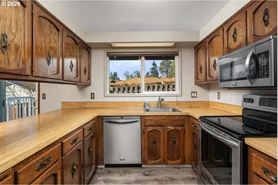 18320 Chris Ct, Gladstone, OR 97027 - Photo 13